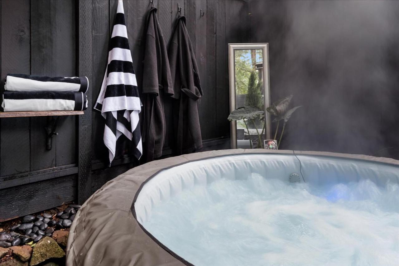 The Black Nest - Hot Tub Romantic Getaway Guerneville Eksteriør billede